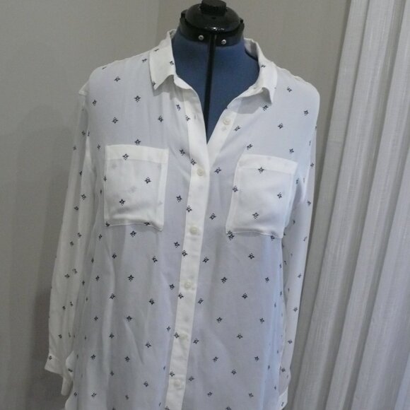 Pendleton Aztec Micro Print Silk Blouse White Blue, New with Tag - Picture 2 of 8
